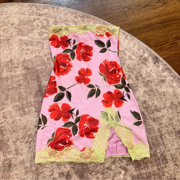 White Fox Small Pink Red Green Floral Lace Strapless Mini Tube Bodycon Dress - Picture 3 of 6